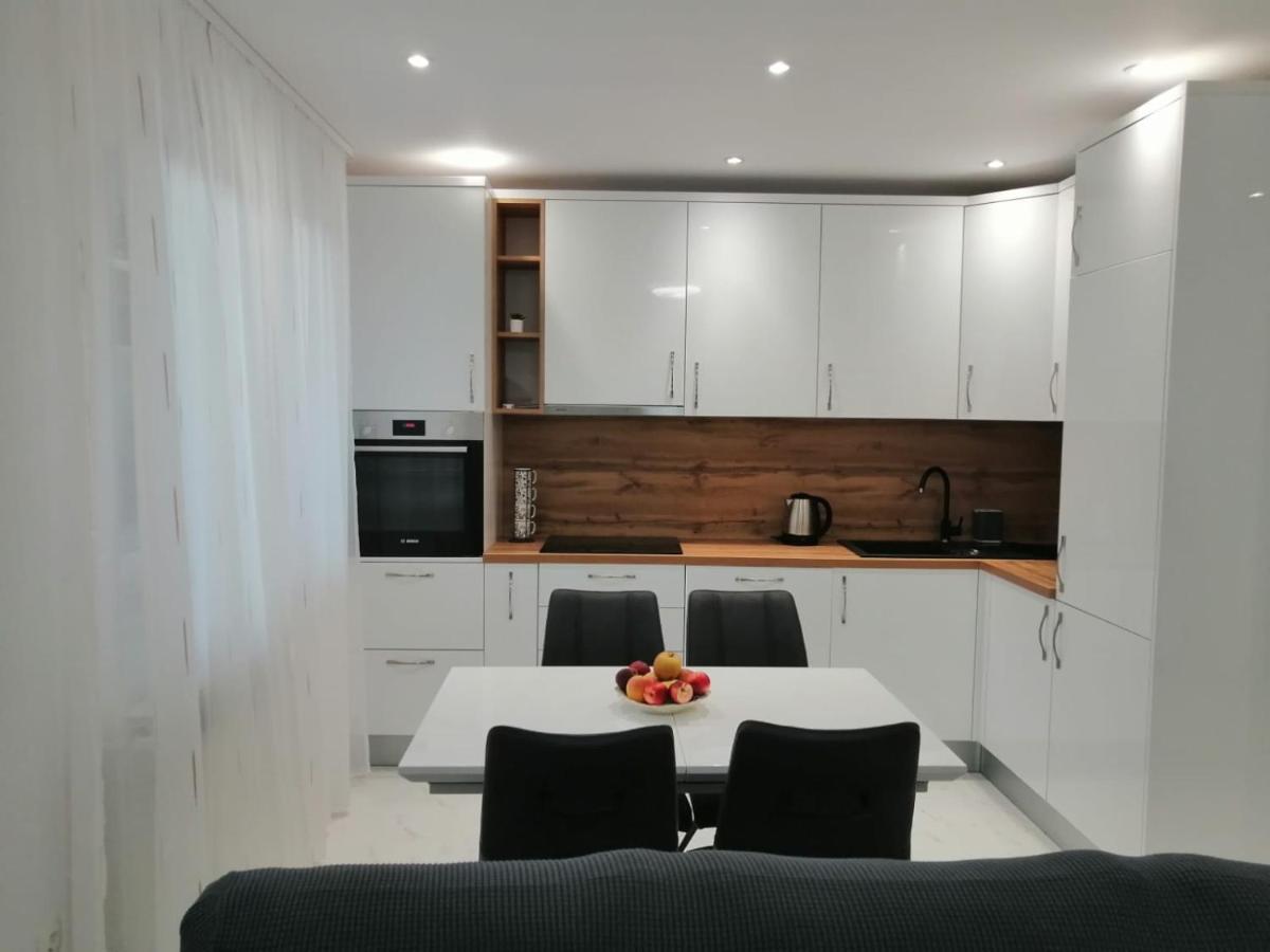 Apartmani Marivo Baška Voda Εξωτερικό φωτογραφία